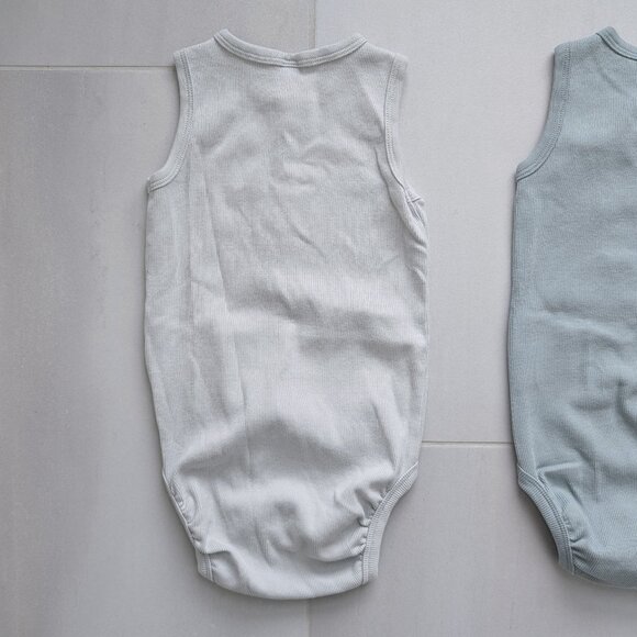 (4/$20) H&M - Cotton Bodysuits (2 Pack) - Picture 7 of 8